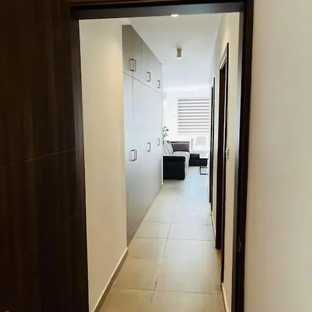 Apartment 2br & Parking, Promenade Walks Sliema