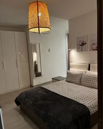 2br & Parking, Promenade Walks Apartment Sliema