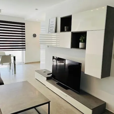 Sliema, Apt7, Stylish 2 Bedroom With Parking * Sliema