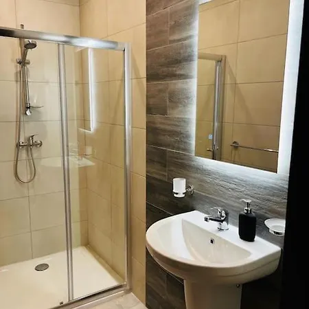Apartment Sliema, Apt7, Stylish 2 Bedroom With Parking